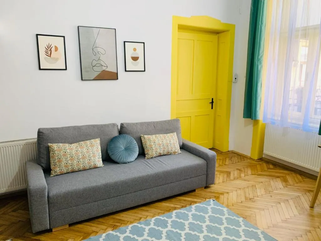 Image of 1900 Vetus Central Apartment