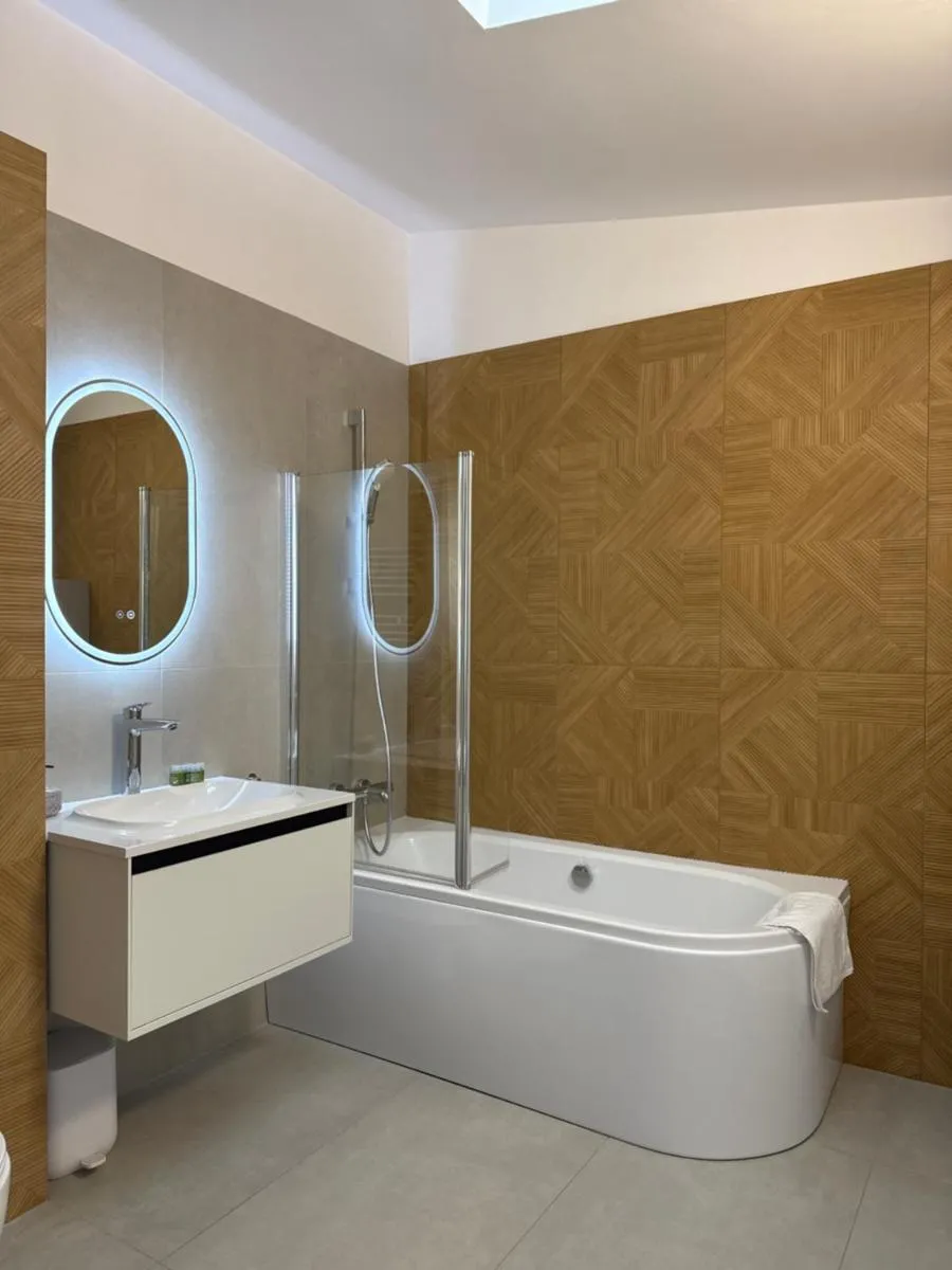 Image 1 of APARTAMENT Iaroi 2