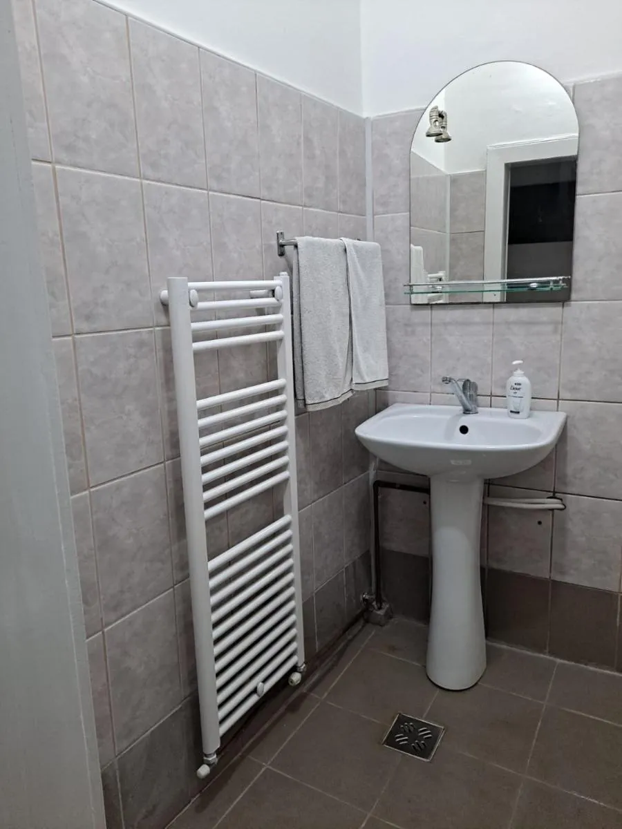 Image 6 of APARTMENT POPS 2