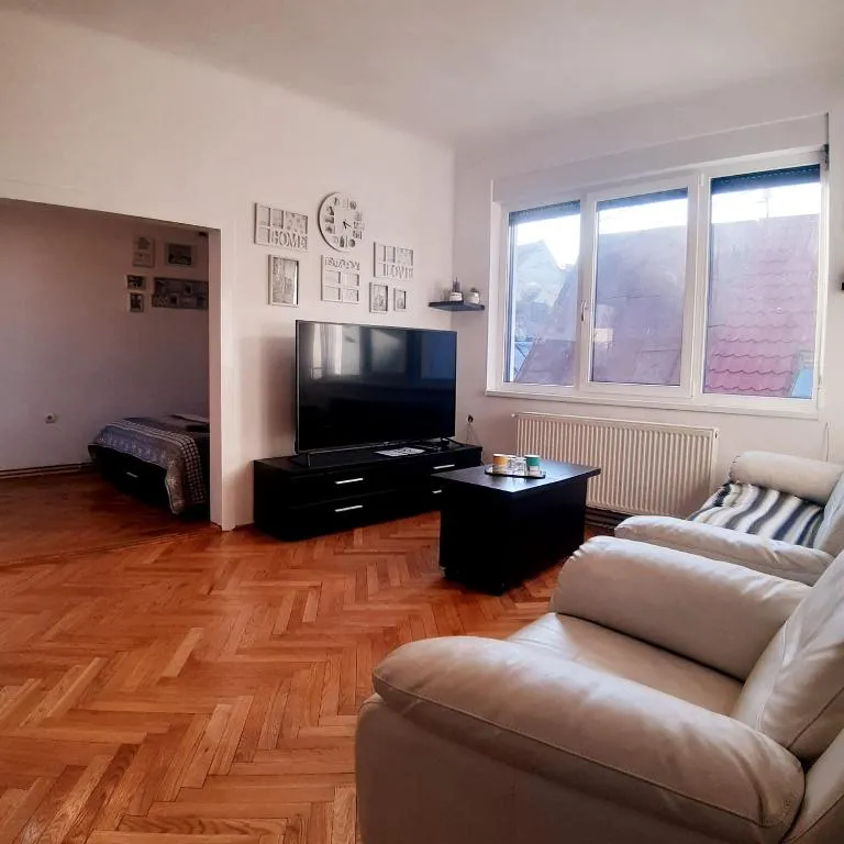 Image of APARTMENT POPS 2