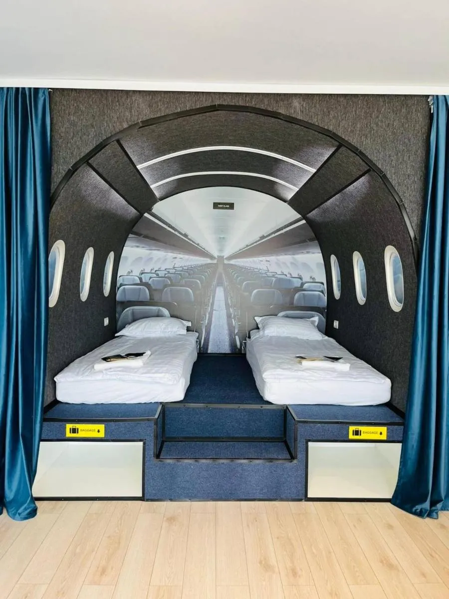 Image 4 of Airliner Apartment