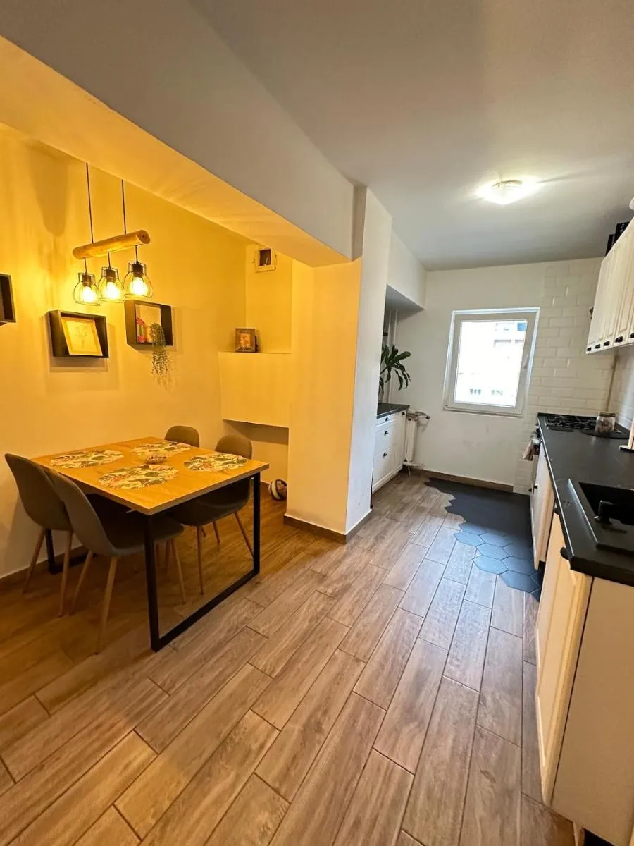 Image 3 of Andreea home