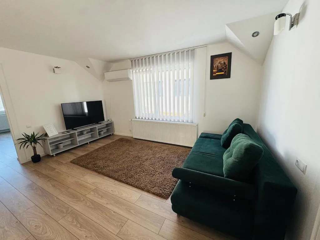 Image of Apartament cu curte Gruia