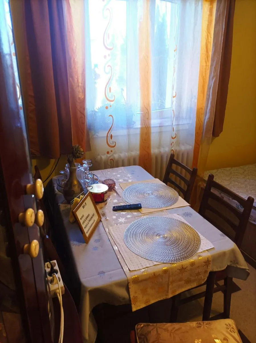 Image 3 of Apartament cu doua camere și grădină