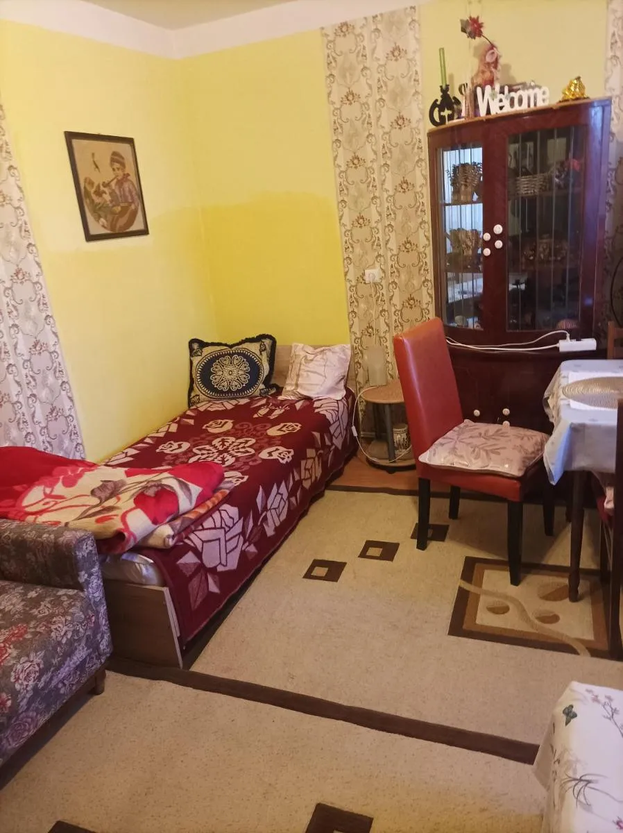 Image 1 of Apartament cu doua camere și grădină