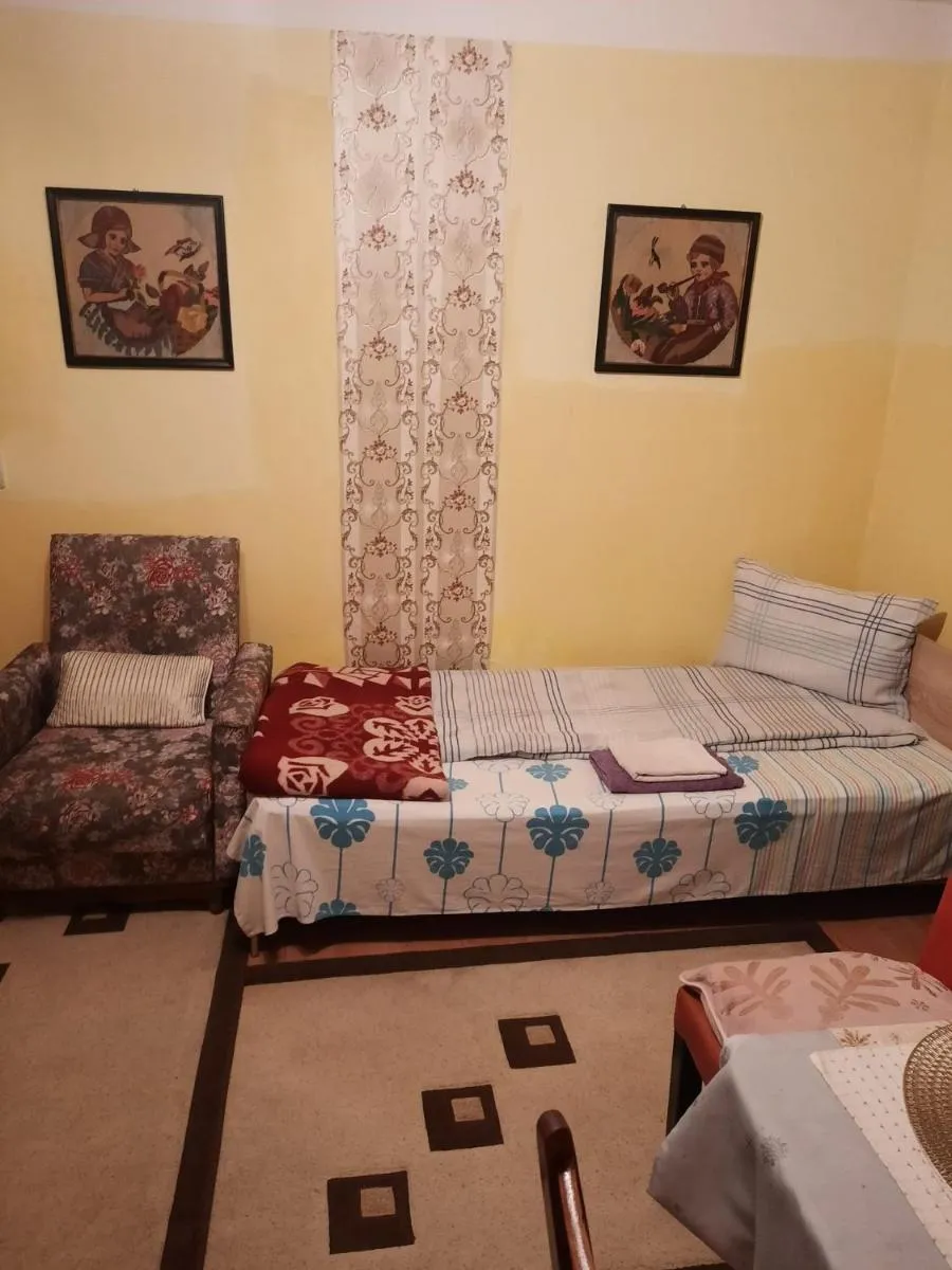 Image 6 of Apartament cu doua camere și grădină