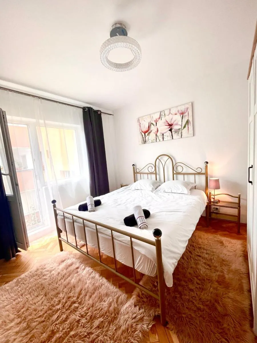 Image 1 of Apartment in the heart of town!
