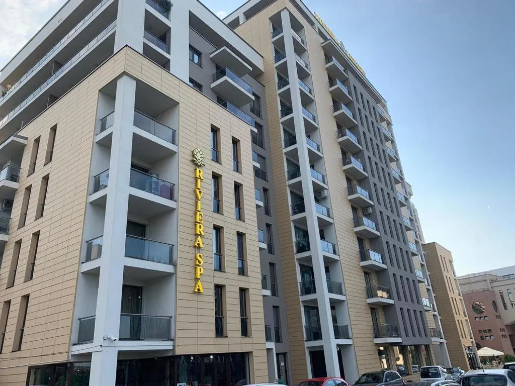 Image 6 of Beige Apartment Riviera