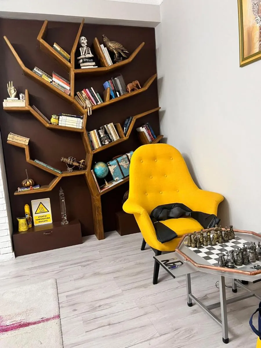 Image 3 of Blue&Yellow residence