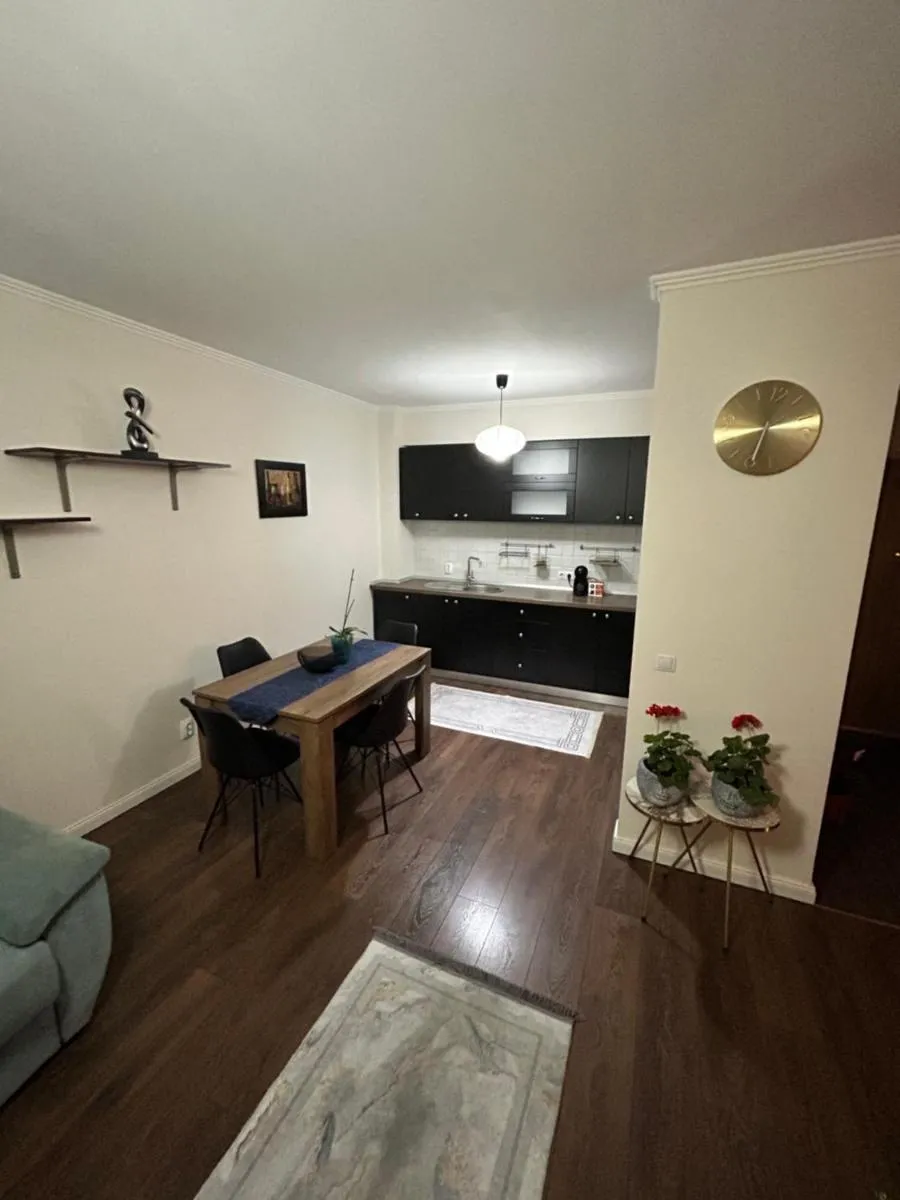 Image 2 of Bobo s House