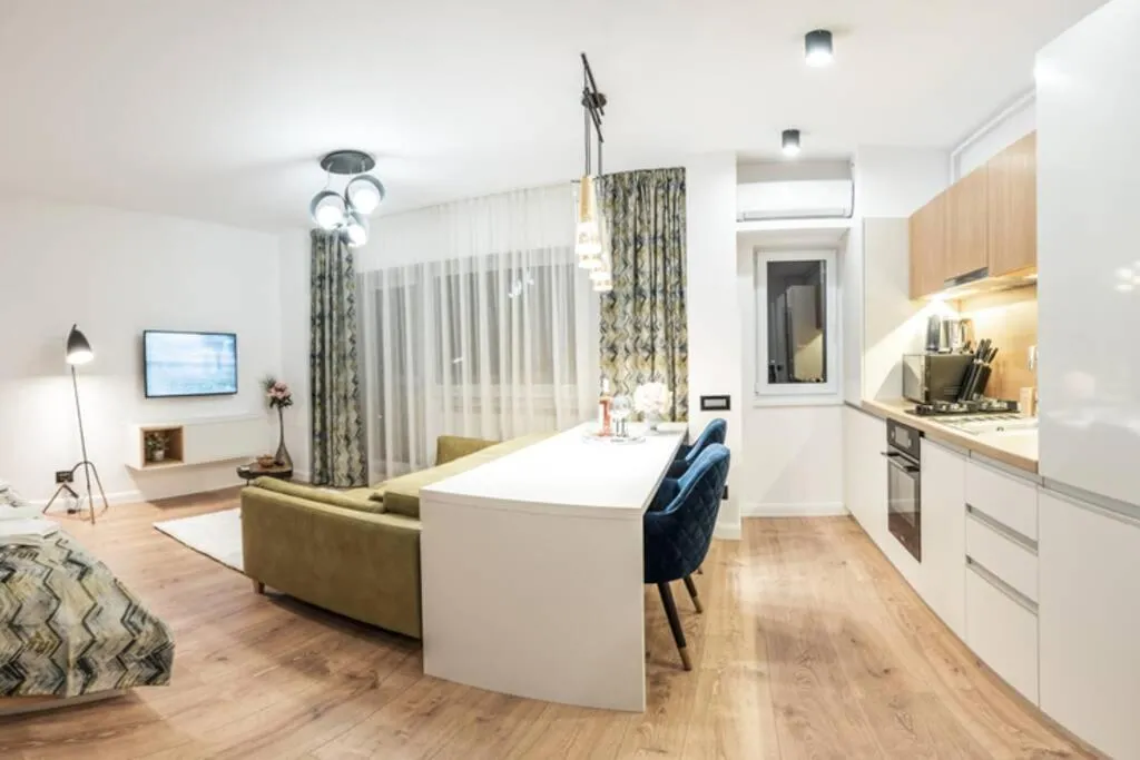 Image of Briana Luxury Sky View Studio