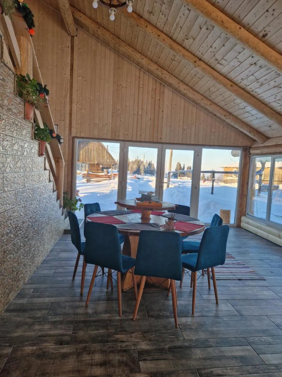 Image 1 of Casa Gemenelor