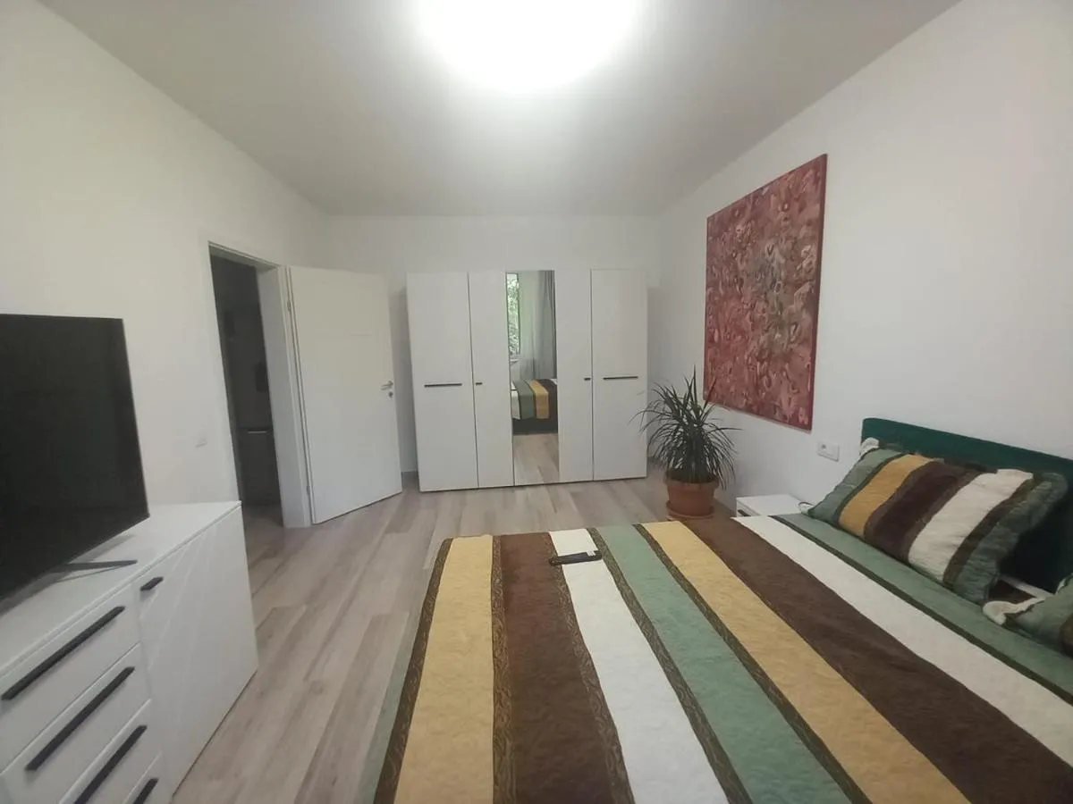 Image 2 of Casa din Parc