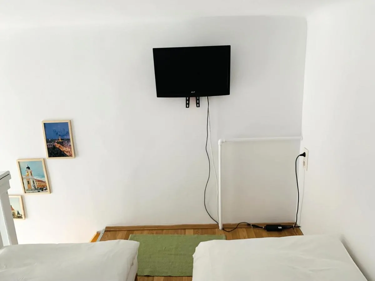 Image 2 of Central Cozy Apartment