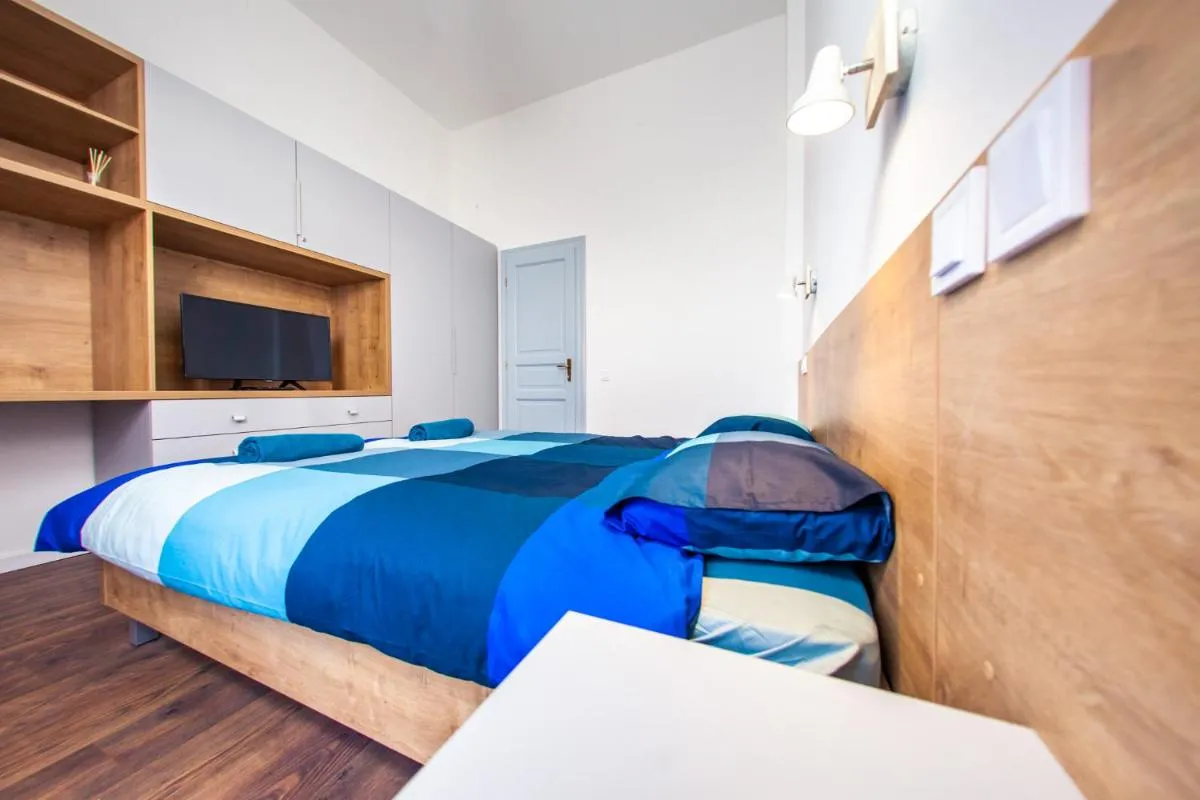 Image 1 of Central Luxury 1