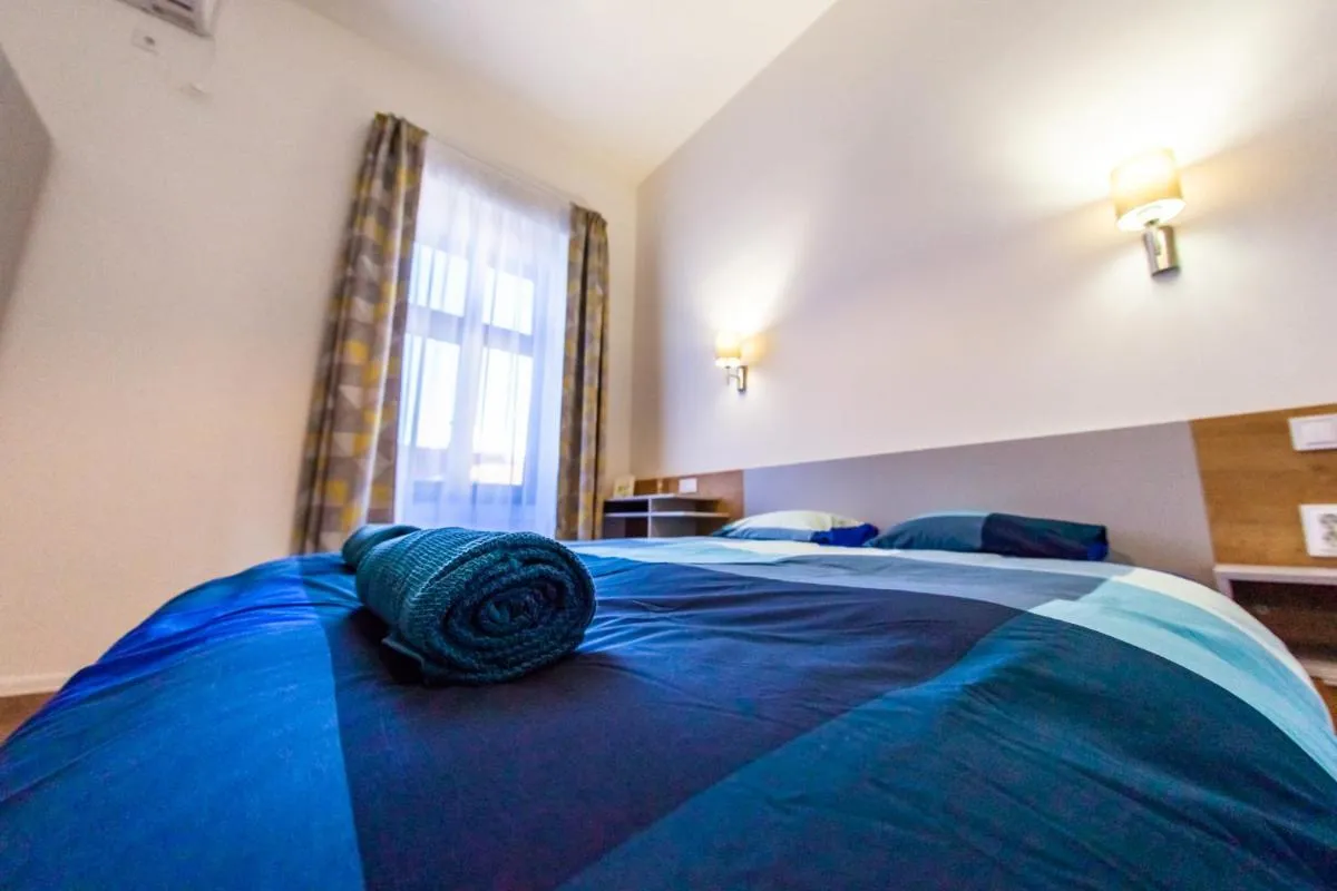 Image 1 of Central Luxury 2