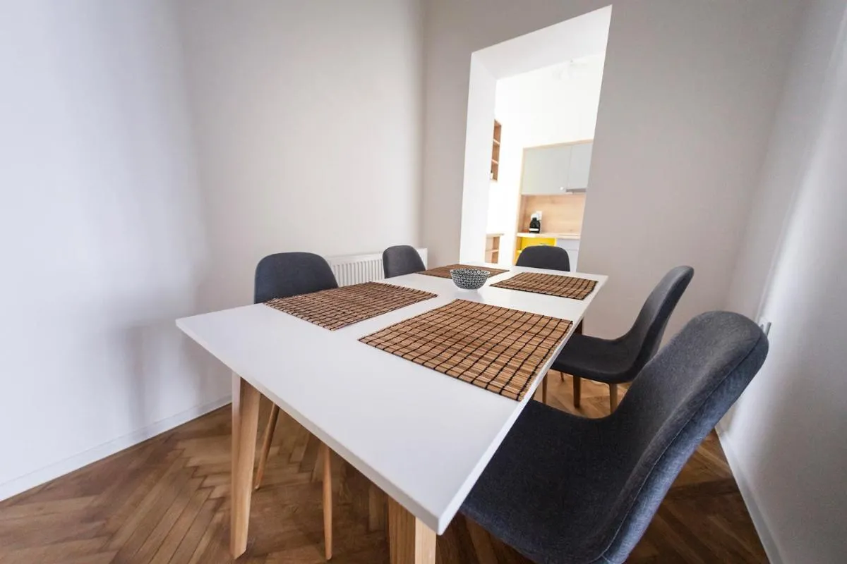 Image 6 of Central Luxury 3