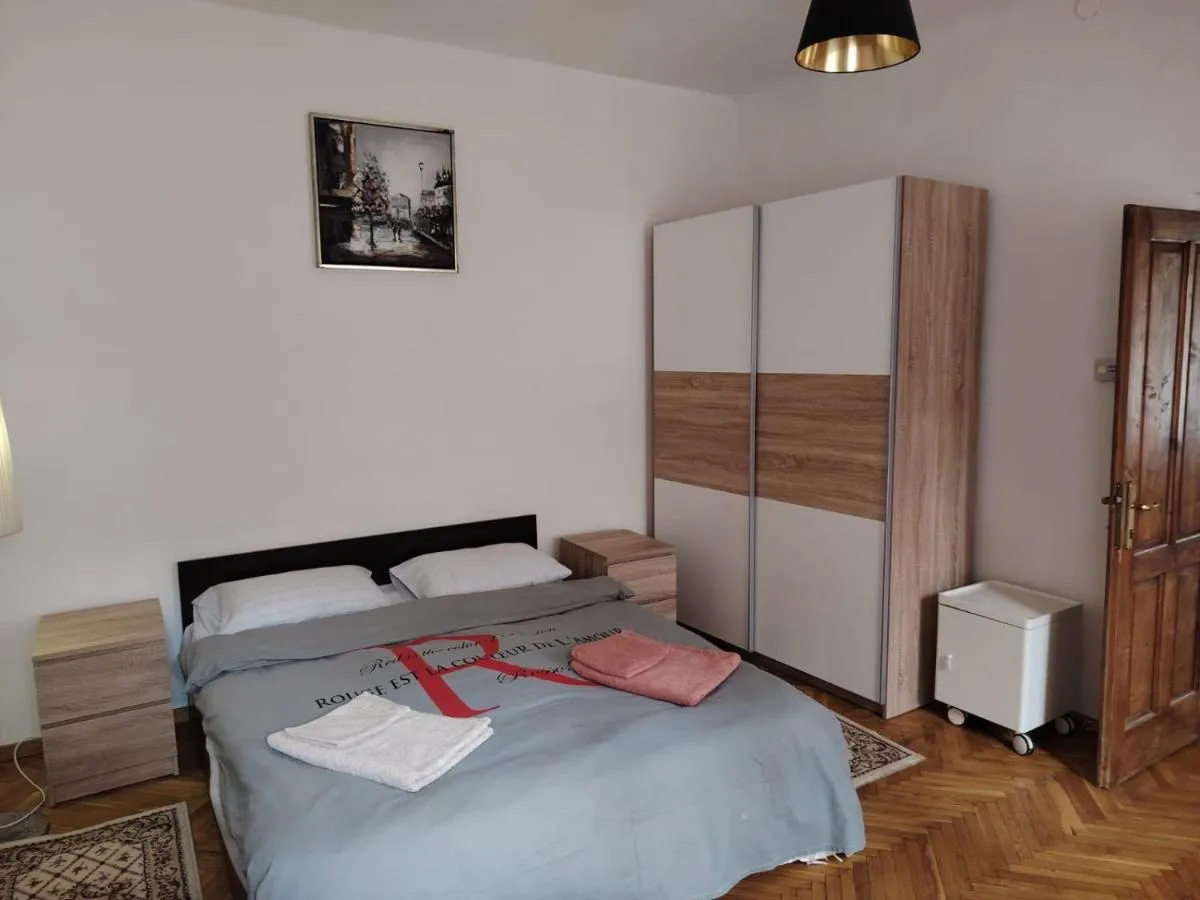 Image 2 of Central Spot Cluj