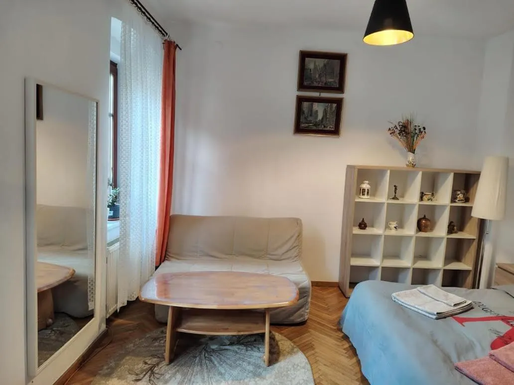 Image 5 of Central Spot Cluj