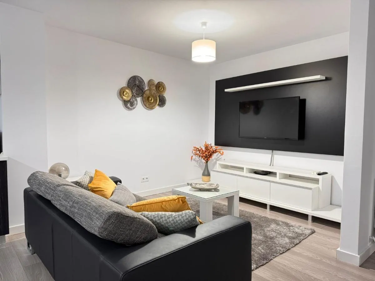 Image 4 of Central Vibe