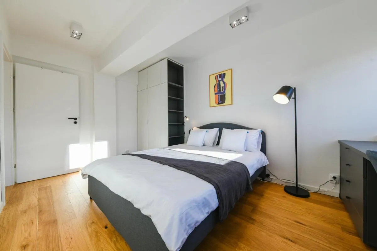 Image 4 of Charming 2 Bedroom Apartment