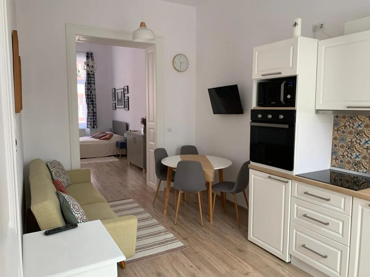 Image 2 of Charming Central Apartments