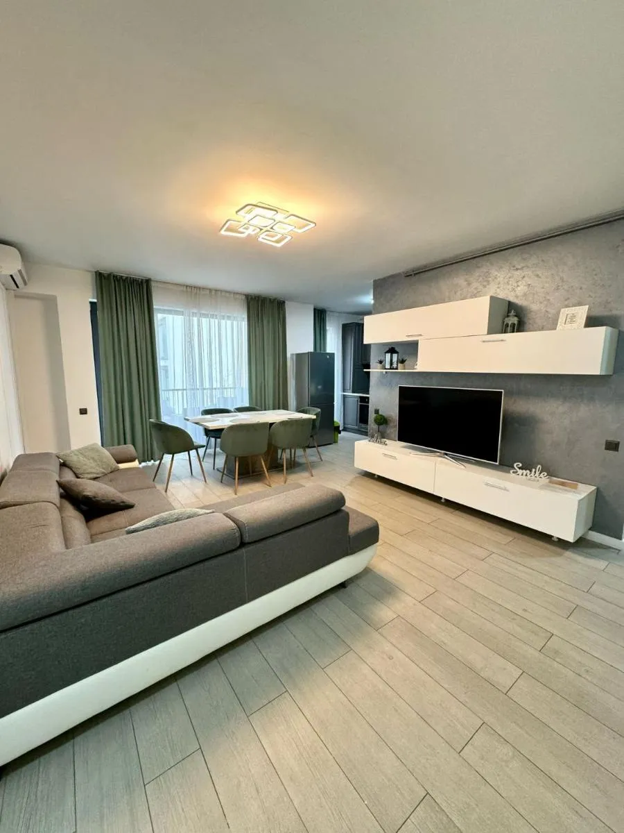Image 4 of Cherr Residence