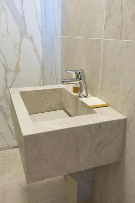 Image 6 of City Center Apartment