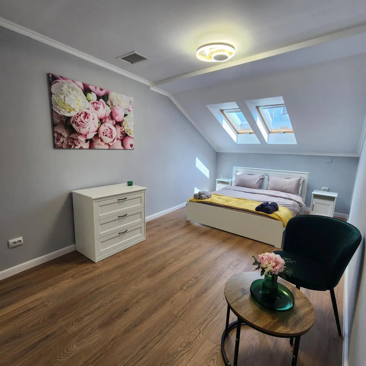 Image 4 of City Center Apartment -M