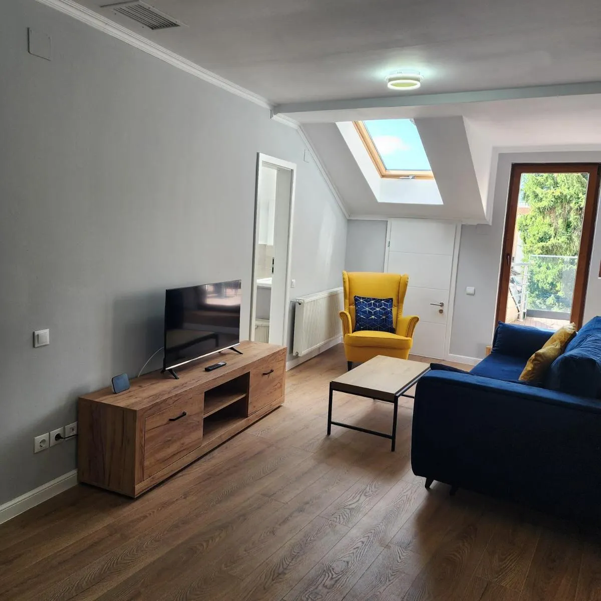 Image 2 of City Center Apartment -M