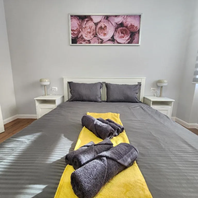 Image of City Center Apartment -P