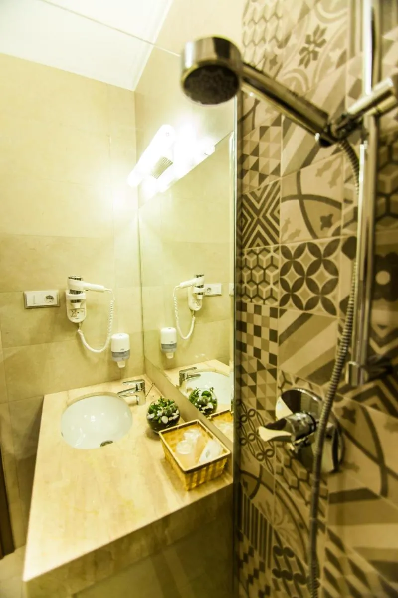 Image 3 of Cluj Business Class