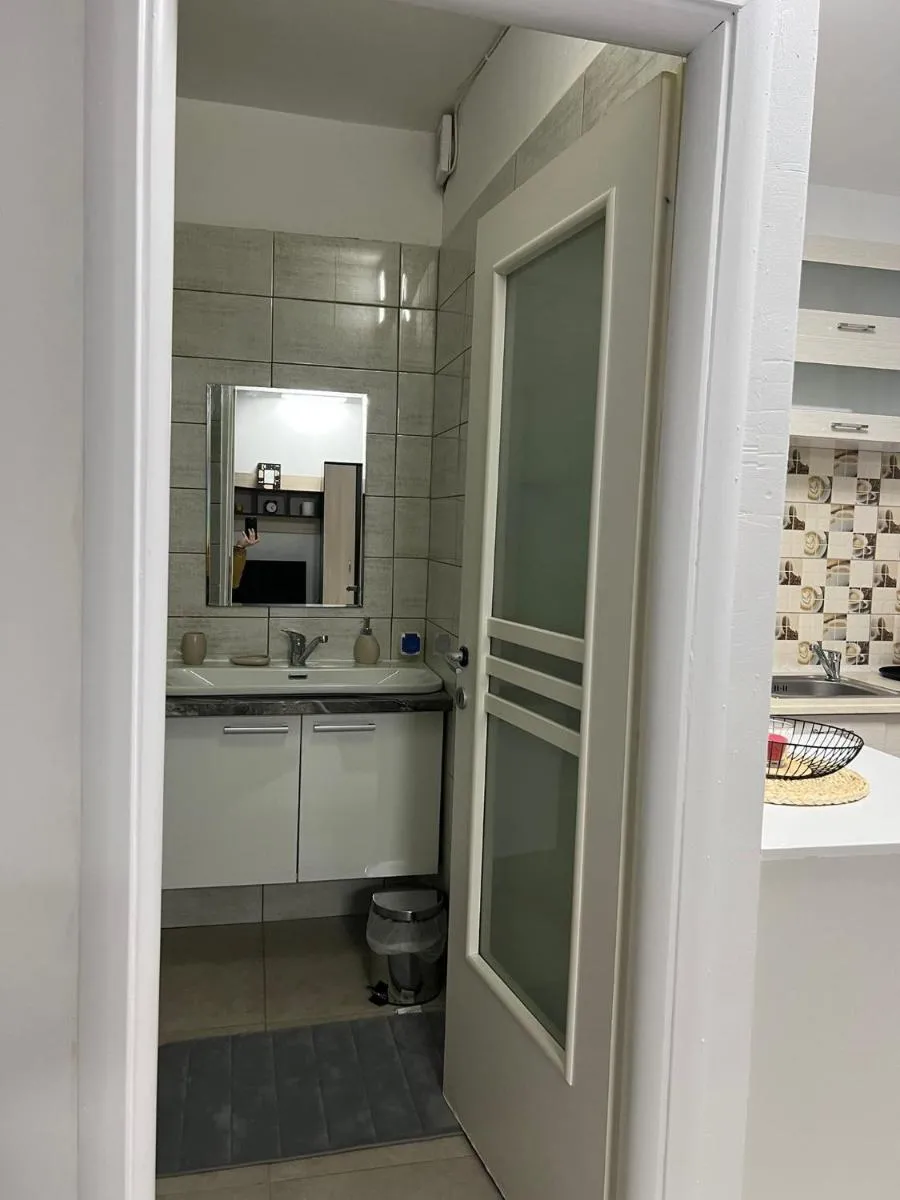 Image 3 of Compact House