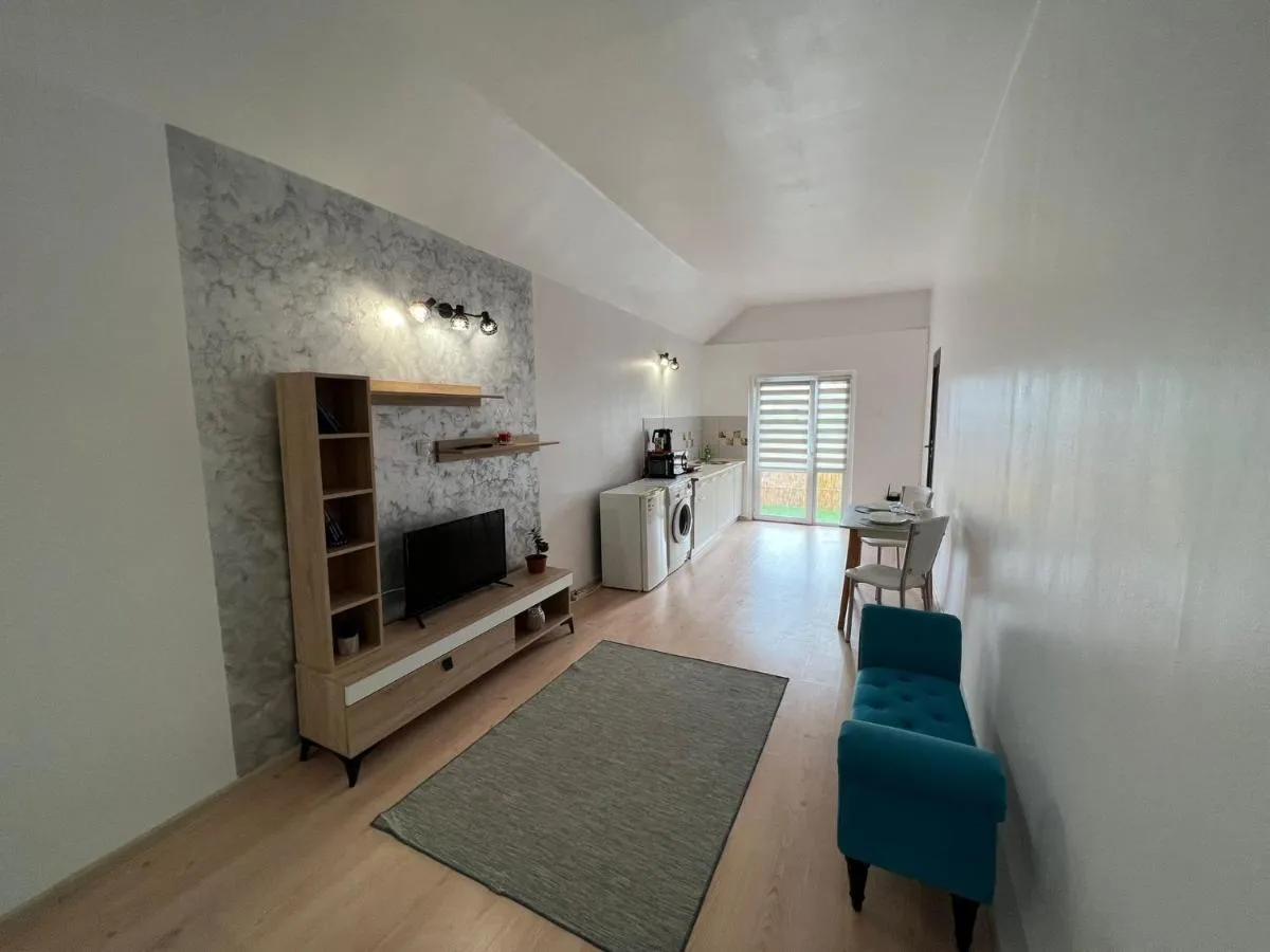 Image 4 of Compact House