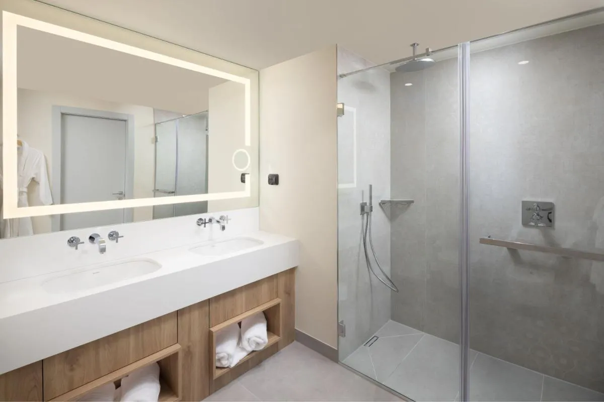 Image 2 of Courtyard by Marriott Cluj – Napoca Downtown