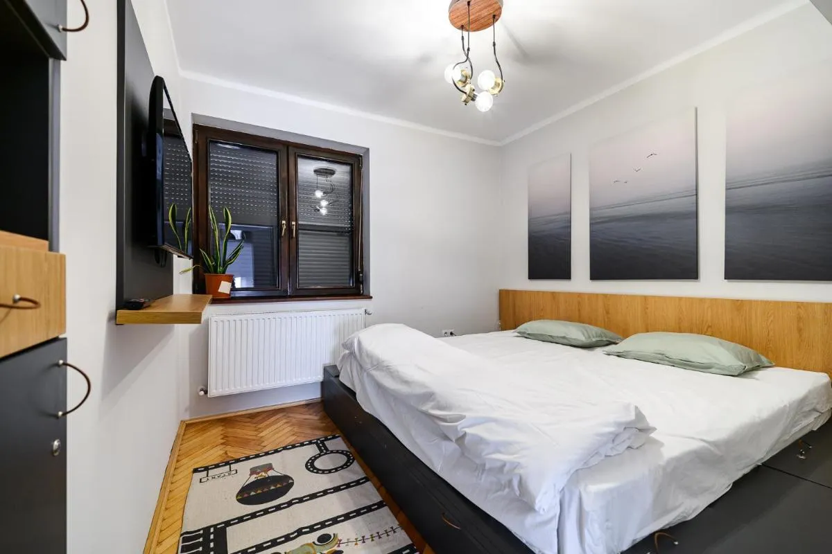 Image 1 of Cozy Central Flat in Cluj-Napoca with Home Cinema