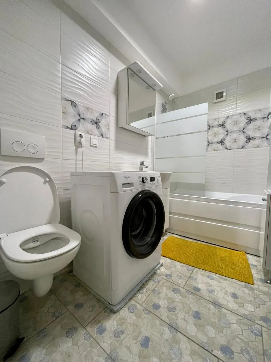 Image 4 of Cozy Central One Bedroom