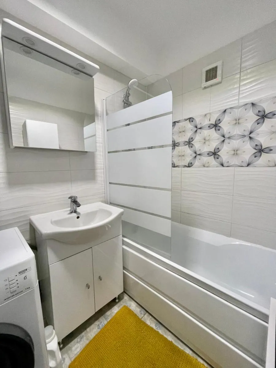 Image 5 of Cozy Central One Bedroom