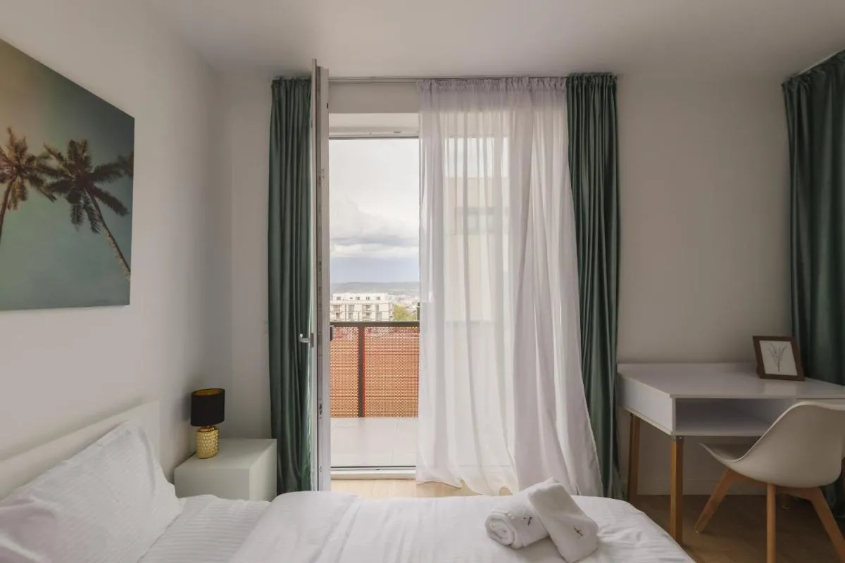 Image 6 of Cozy Retreat With Private Parking
