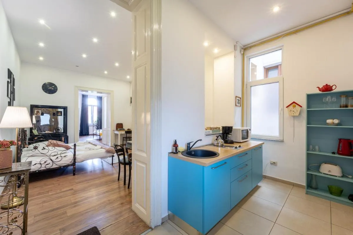 Image 3 of Cozy spacious 5 star accommodation in the heart of historic center