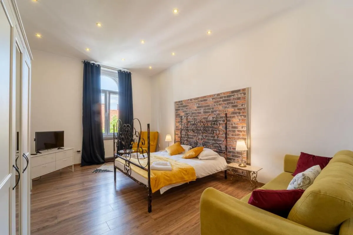 Image 1 of Cozy spacious 5 star accommodation in the heart of historic center