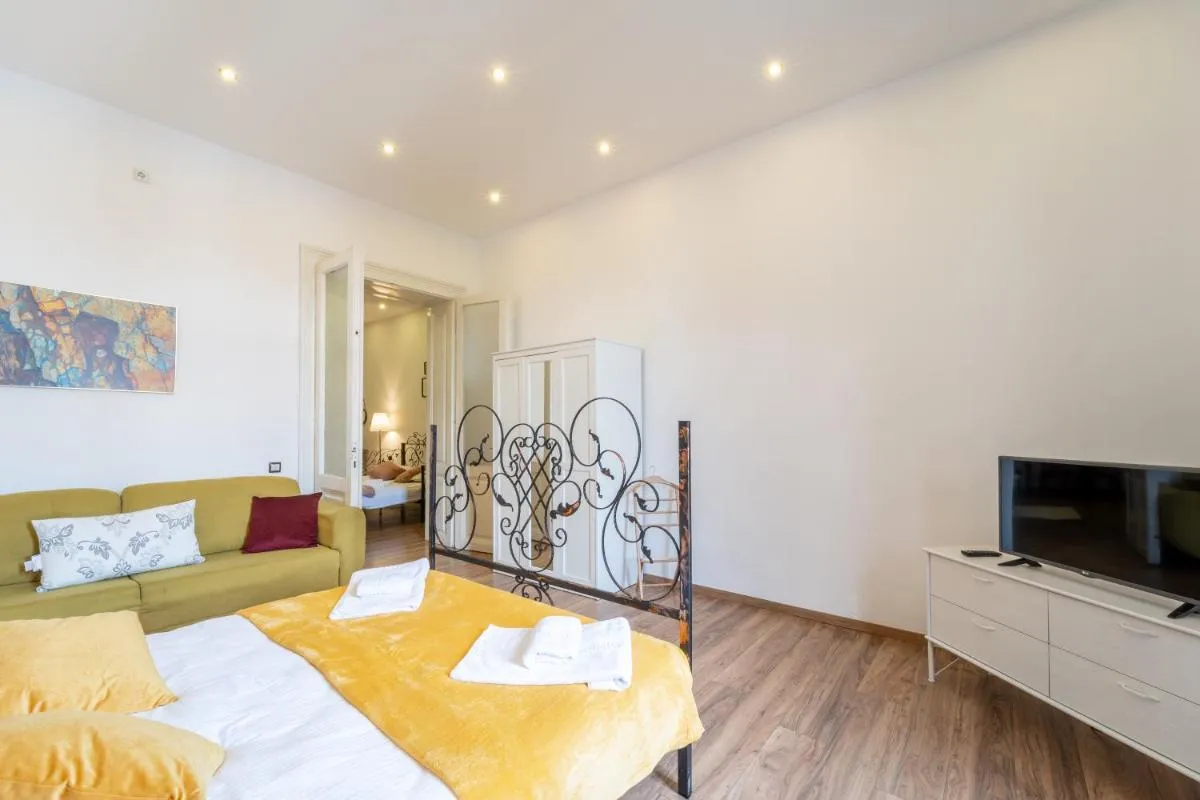 Image 4 of Cozy spacious 5 star accommodation in the heart of historic center
