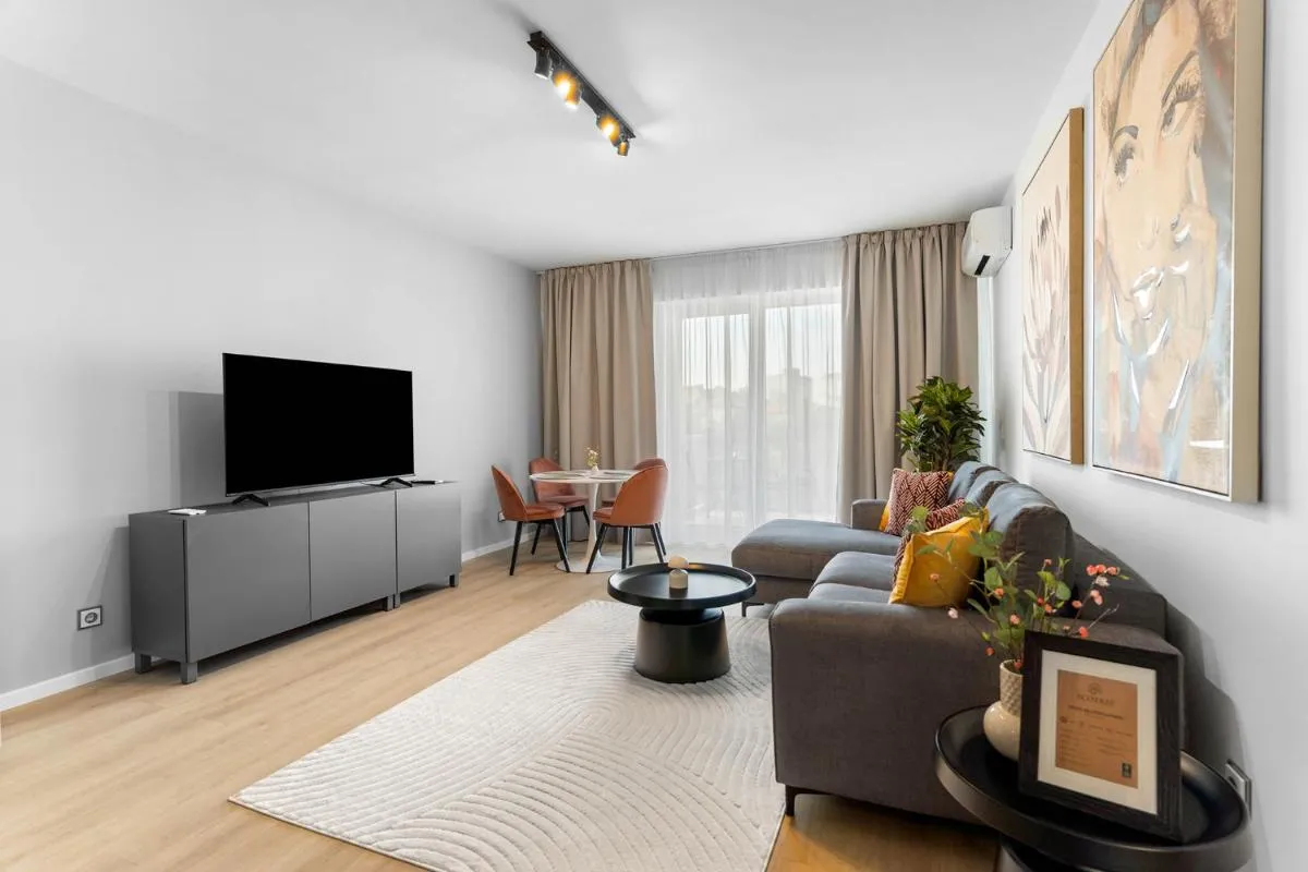 Image 4 of Cozynest Platinia