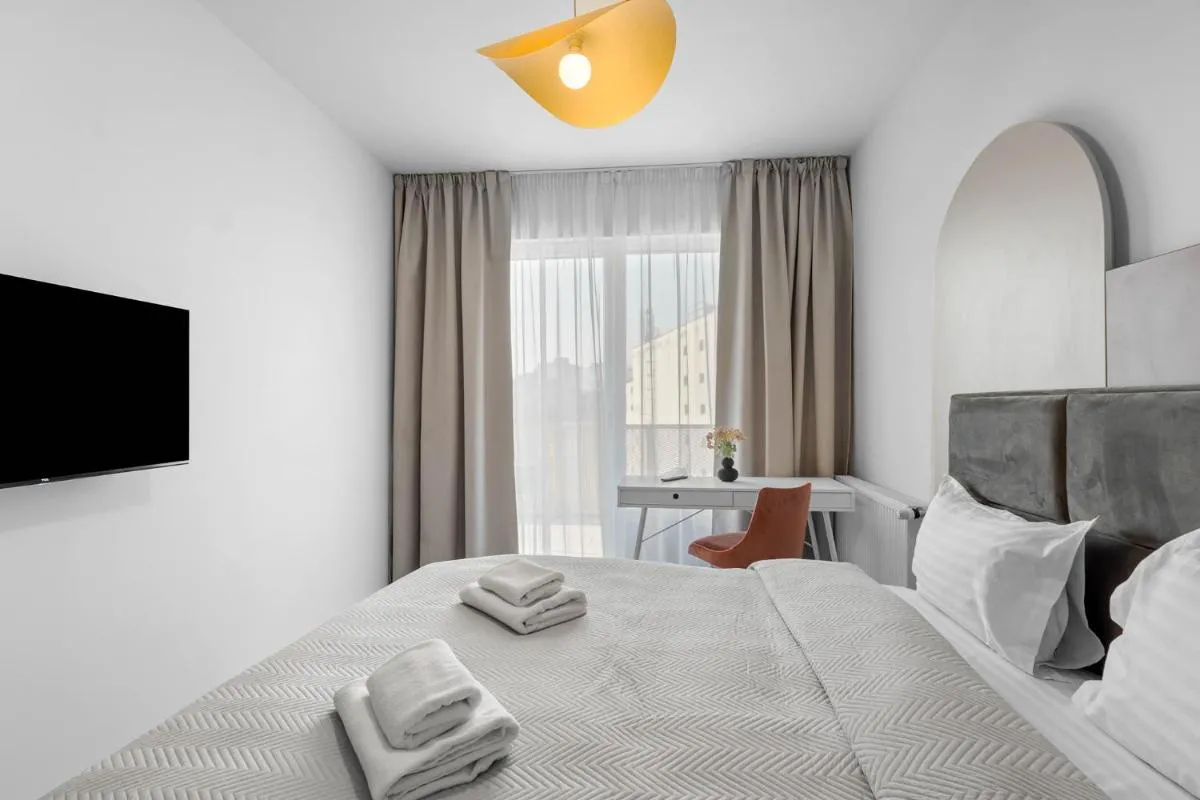 Image 1 of Cozynest Platinia