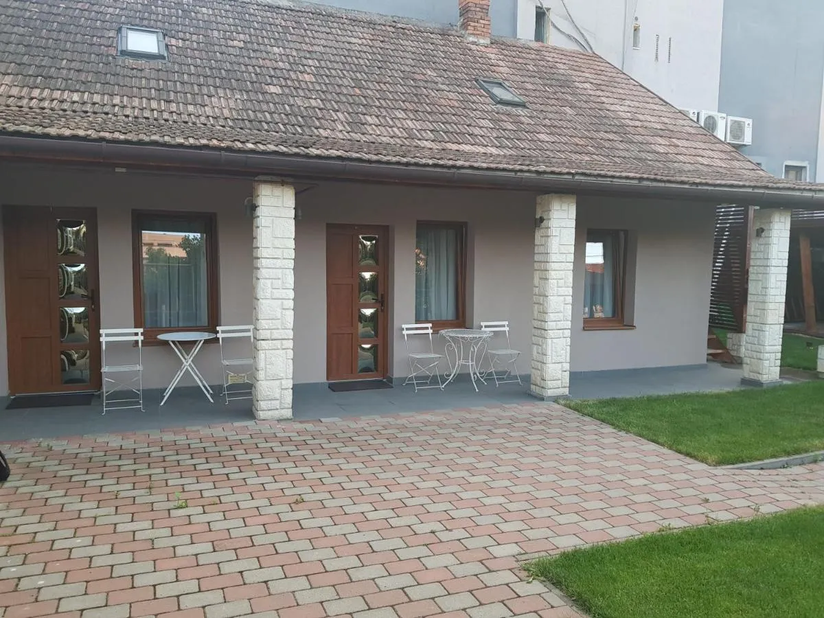 Image 5 of Daan Apartments