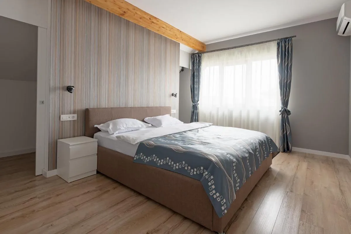 Image 1 of Discovery Aparthotel