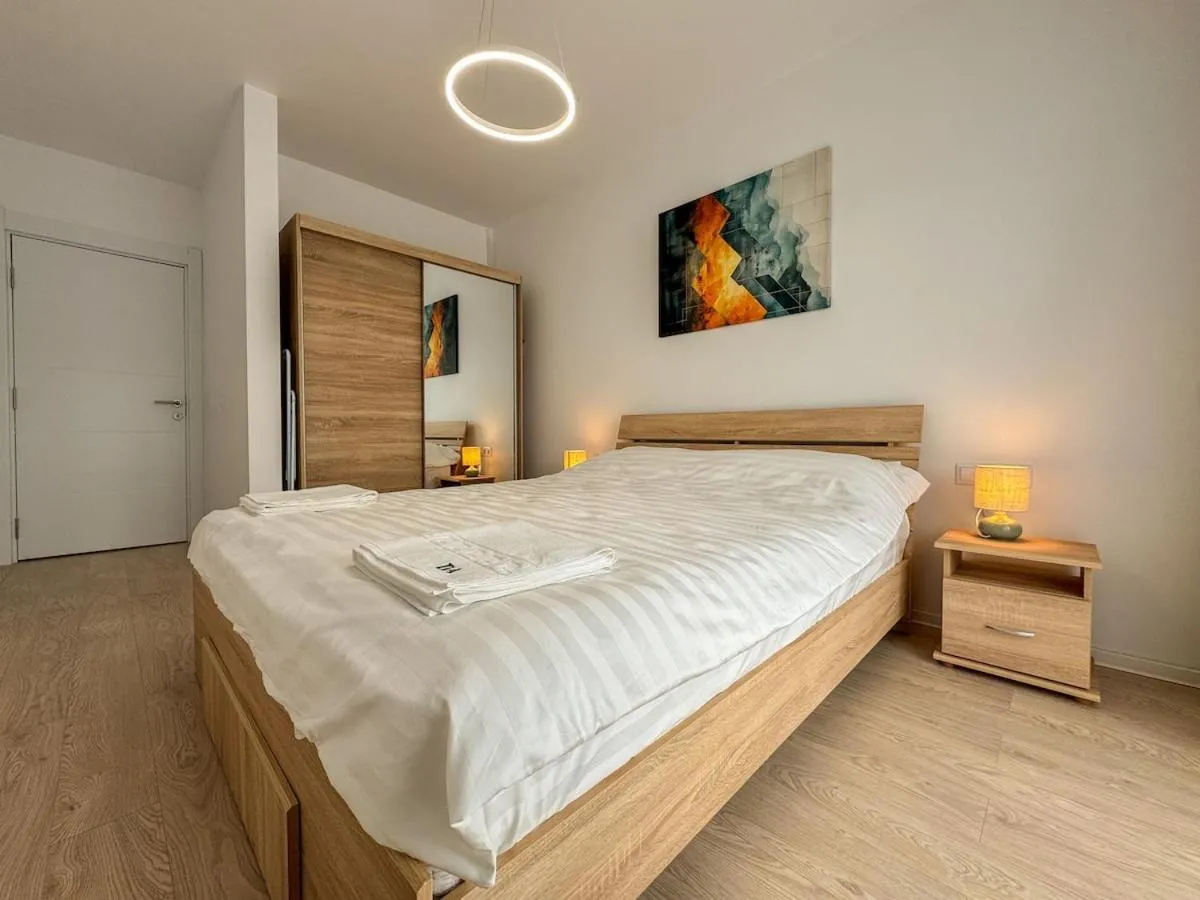 Image 1 of Dorian’s Apartments-Blvd Muncii 1