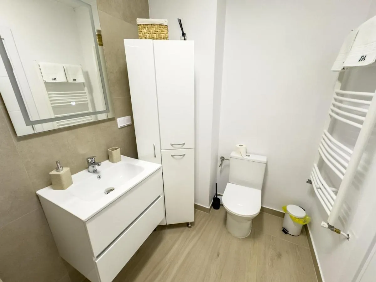 Image 2 of Dorian’s Apartments-Blvd Muncii 2