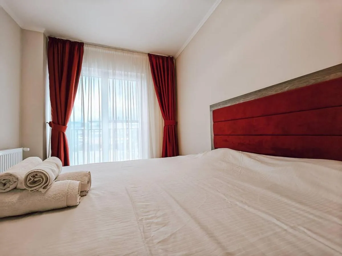 Image 6 of Elegant Escape