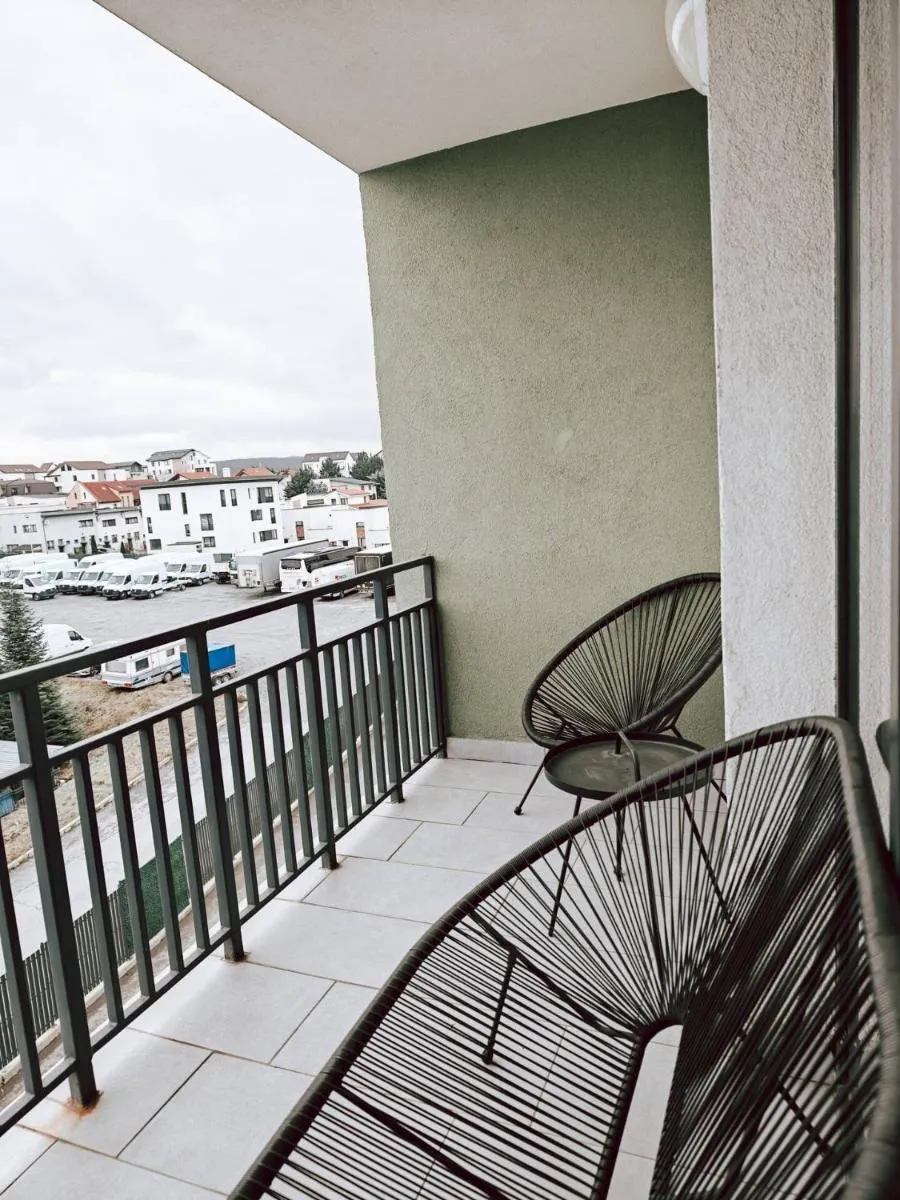 Image 5 of Elegant Escape